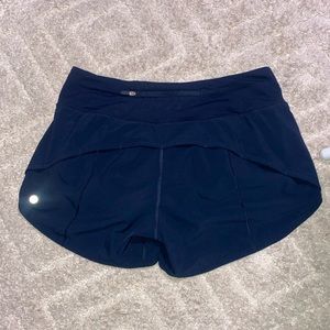 Lululemon size 8 speed up midrise 4”